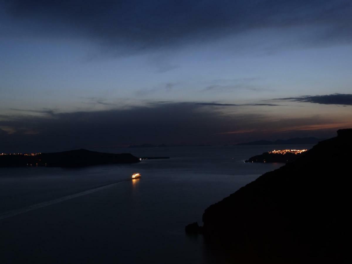 Yposkafo - Private - Santorini Fira (Santorini)
